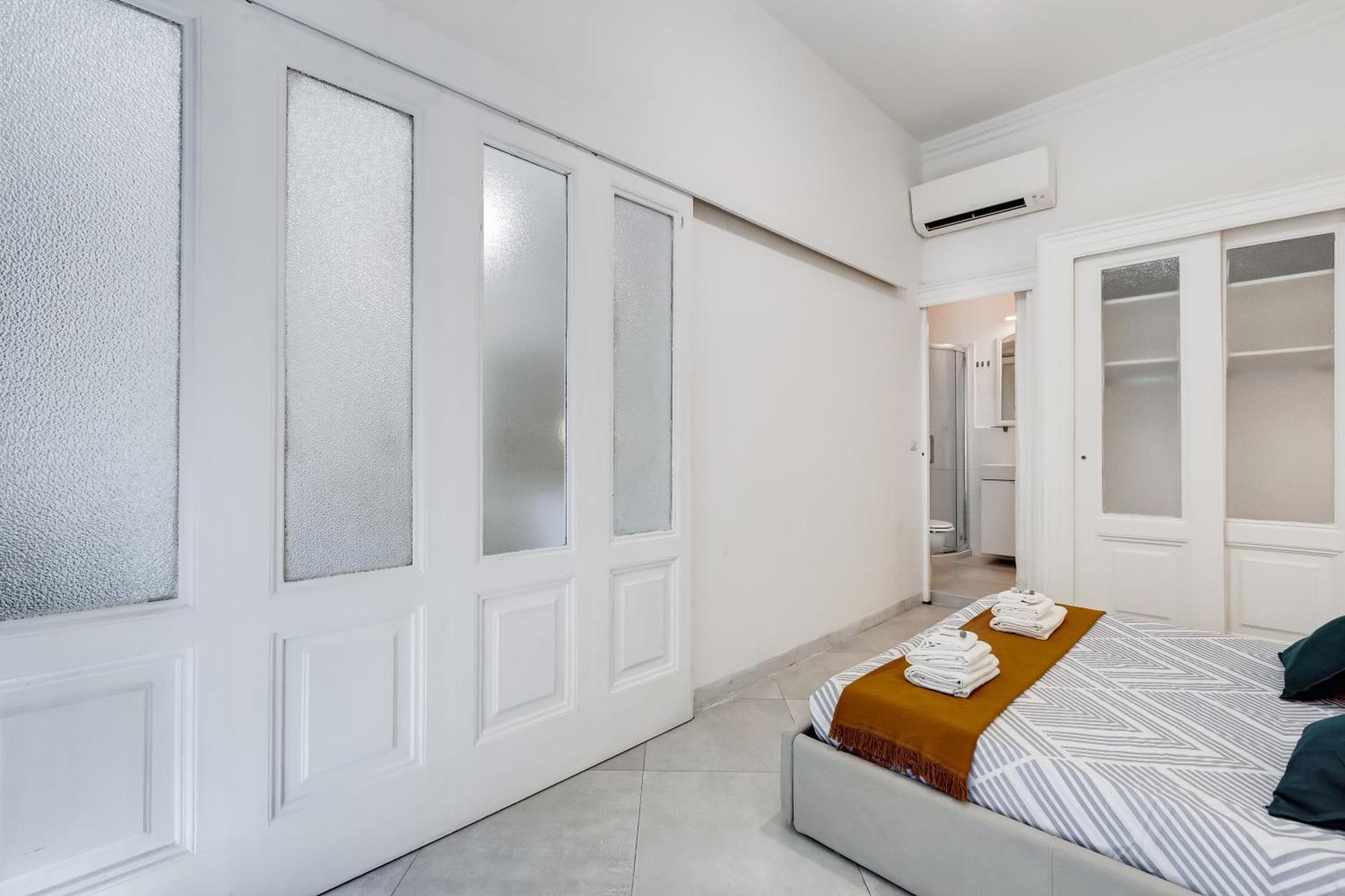 Bdc Alpha & Omega In Monti District With 2bath Apartment Rom