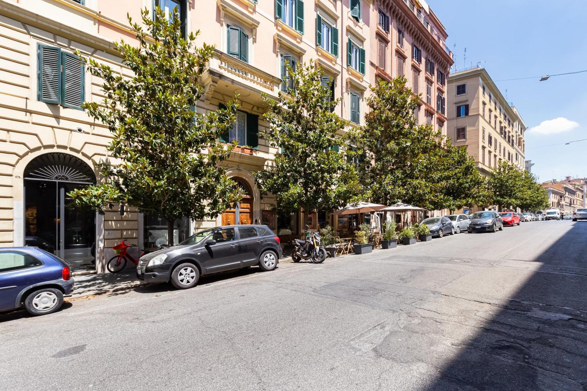 Bdc Alpha & Omega In Monti District With 2bath Rom