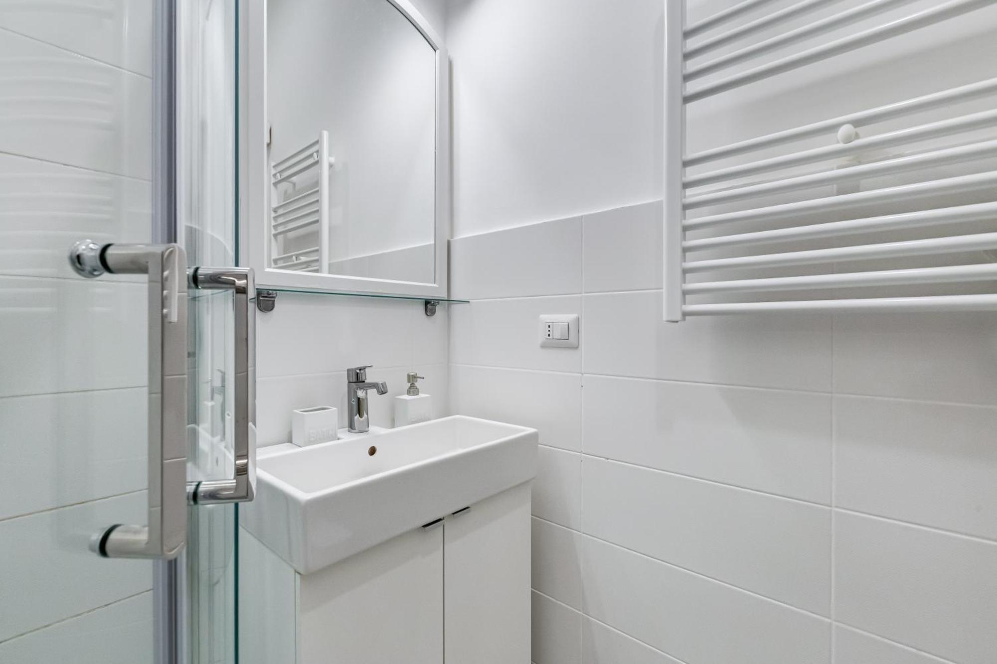 Bdc Alpha & Omega In Monti District With 2bath Apartment Rom