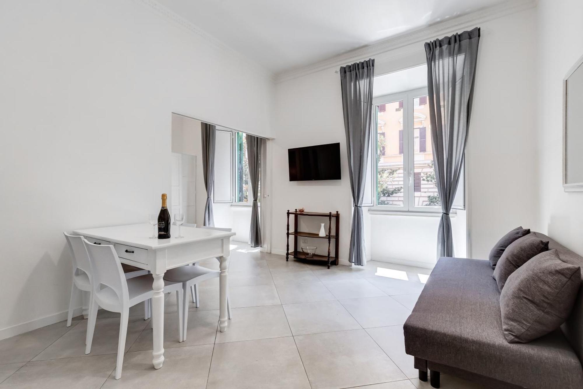 Apartment Bdc Alpha & Omega In Monti District With 2bath Rom