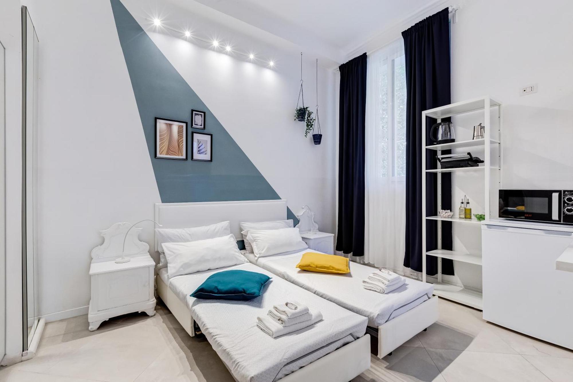 Bdc Alpha & Omega In Monti District With 2bath * Rom