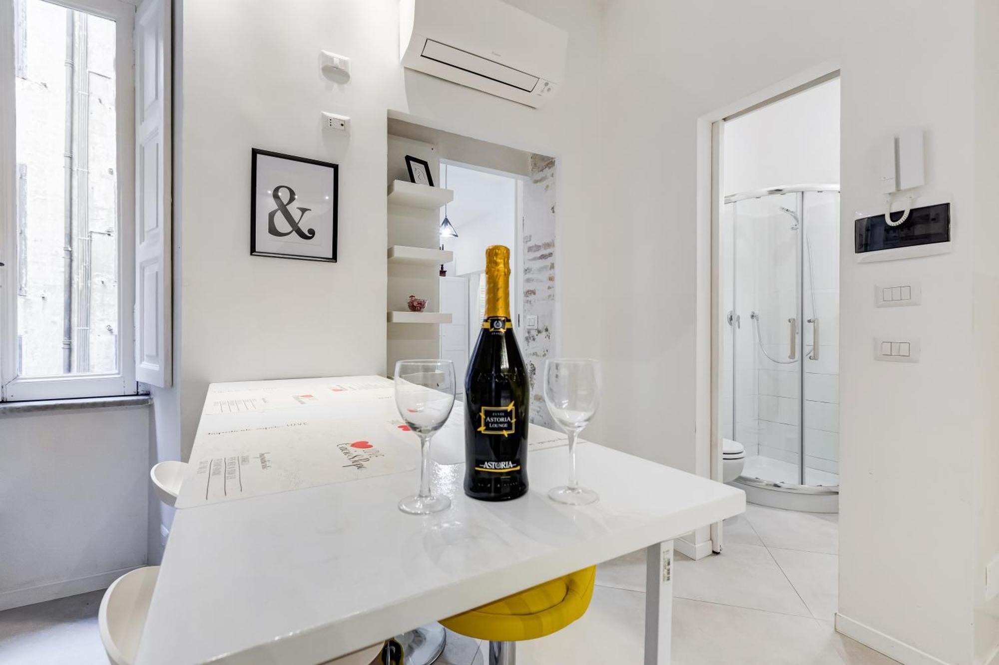 Bdc Alpha & Omega In Monti District With 2bath Apartment Rom